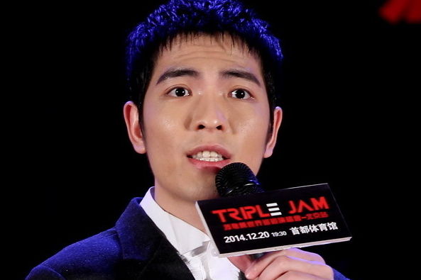 萧敬腾启动巡演 张杰堵车成迟到“惊喜”