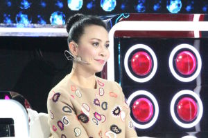 演说家乐嘉遭呛声 刘嘉玲与选手共舞