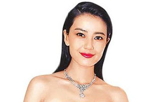 高圆圆生日赵又廷缺席 11月底将补婚宴