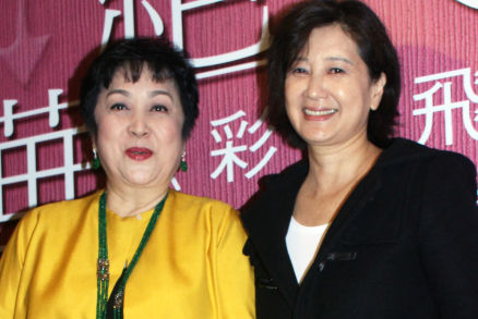 《彩云飞》重现甄珍风采 儿子讨教演技