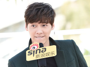 ������������˹���ҶԻ����׷�