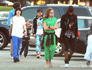 �ܿ�ѷ��Ů���ٴ����#С�������ϰֳ���