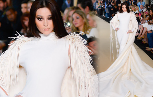 ����������ʱװ���������׳��Ĵ���ɫ˿��������ȹ�׵�T̨���ڰ�����н�����ż��л����߹��� 