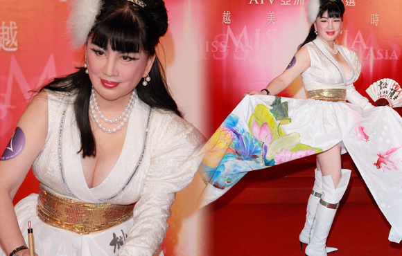 64����������˹�ѩ�������ǽ�ѡ�㣬��������װ��Ÿ�Ͳѥ�����ֳ��������衣