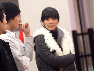 Ů�����Ӳ�¹�ϣ�µ����ع�#����Ԯ��2ǧ��