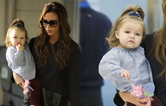 ����ά�����ǵ��ֱ�Ů����������С��ͷ������裬��ͣ������̬���䡣