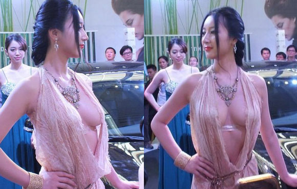 ��۰ĳ�չһλ���ŷ�ɫ��V��װ����ģ����ǰ�����֮������ת��¶�����桰ˮ���̡���