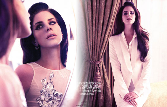 ���ȵ��׽����й��桶VOGUE������ȥһ�꣬���׽㽫���Ž��е��ף�ʵ��С�ڵ�����������ת����