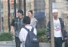 陈小春应采儿秘密游京城提前度“蜜月”(组图)