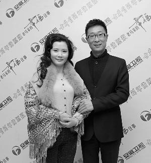 林永健携手何赛飞宣传新剧笑言身材很满意(图)