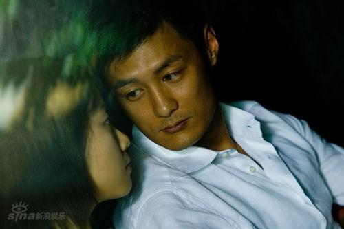 资料图片:影片《错爱》剧照(14)