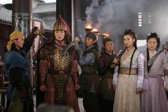 资料图片:电视剧《恶妻在身边》精彩剧照(42)