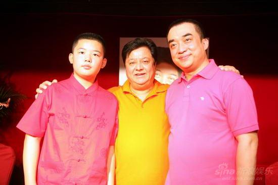 <em>李金斗</em>首次当师爷 12岁小童拜入门下(图)_影音