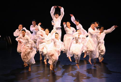 资料:北京戏剧舞蹈演出季-《舞·乐·天》