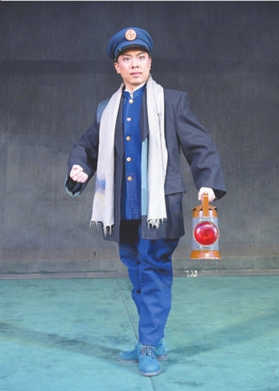 现代京剧《红灯记》31日展演 李阳鸣挑梁