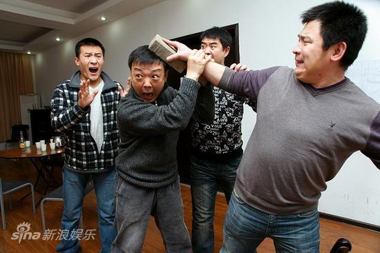 《饭局》排练场趣闻不断尚大庆被“拍砖”(图)