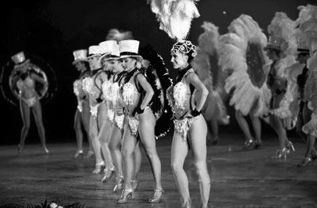 《梦幻-夜巴黎》用高科技打造梦幻效果_影音娱乐_新浪网