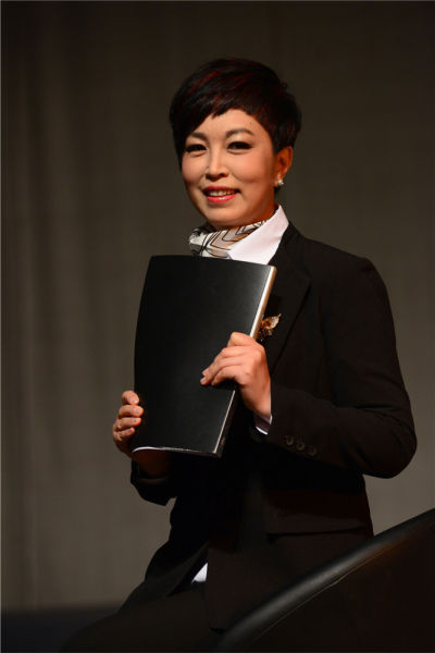 龚丽君定妆照