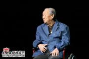 用奉献见证百年历史用生命铸造“话剧魂”(图)
