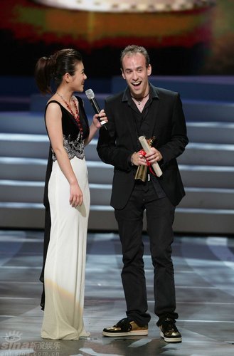 ��Ѷ����ɱ��д�桷����������˻���ѵ��ݽ�