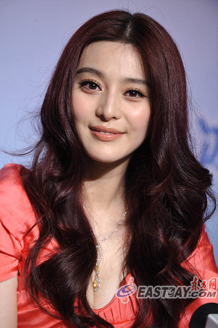 何润东谈正牌女友(图)