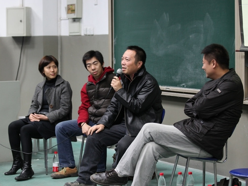 赵鹏逍携《天脊》高校巡展 人大学子热情互动