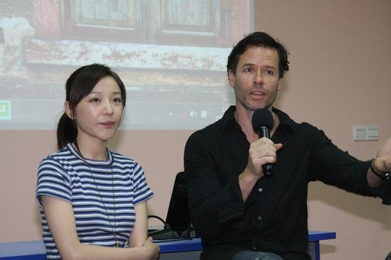 盖-皮尔斯对话复旦女生:不爱江山爱美人