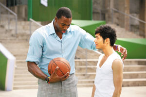 黄晓明玩篮球NBA巨星加盟《神奇》