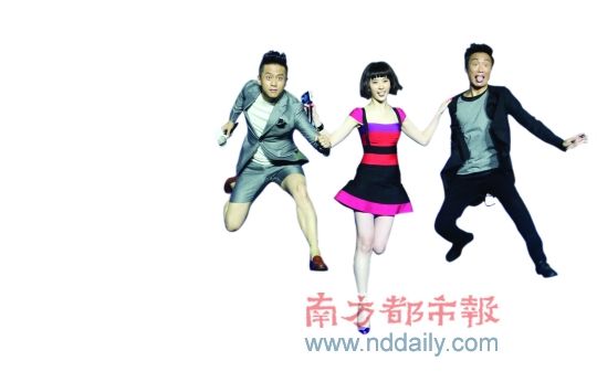 《四大名捕》首映 邓超狼嚎刘亦菲学狗叫