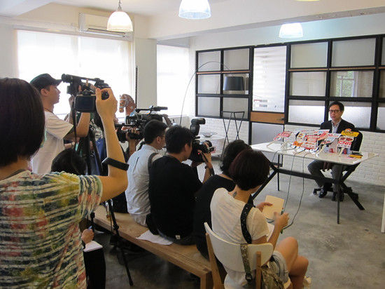 天马电影：甄子丹黄百鸣翻脸报道不属实