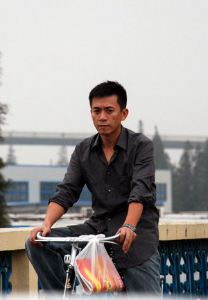 《浦江之东》情感细腻 王学兵身陷三角恋