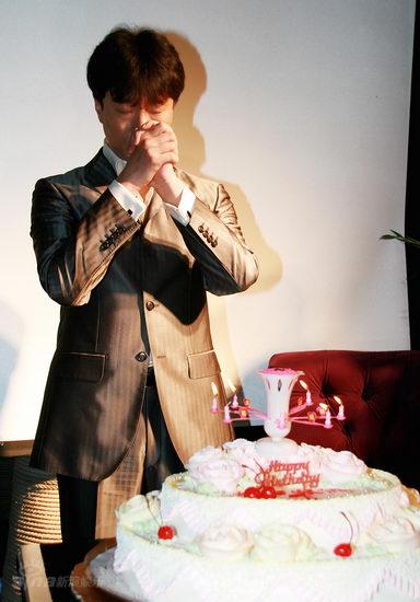 孙红雷北京庆功 补说获奖感言感谢母亲【图】