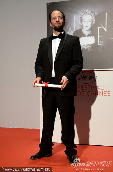 ���ݿ���˹-�׼Ӵ�˹ƾ����������������ѵ��ݽ�