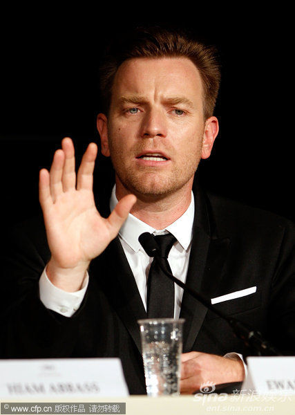 ����̸�������