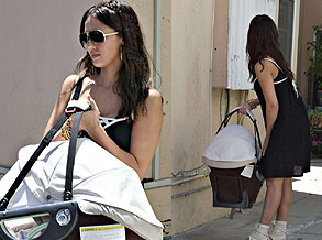 �����������Ŵ�Ů����� С��ʹ��ҡ����