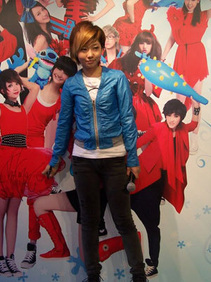 2011快女巡演启动 洪辰出席