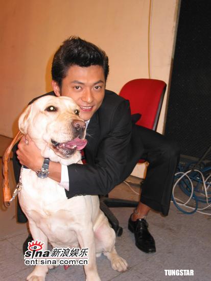 台湾艺人酒后驾车撞死人 险遭死者家属围殴(图