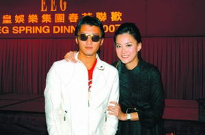 霍汶希称twins今年难重聚 阿娇正在学功夫【图】