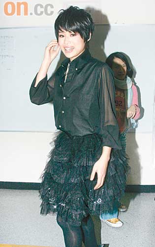 黄宗泽开腔:与胡杏儿关系不变【图】