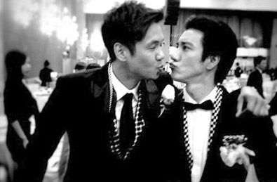 王力宏黑人为好友当伴郎 合影惹范玮琪吃醋