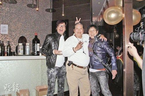 洪金宝庆生子女集结送惊喜赞准儿媳盼明年抱孙