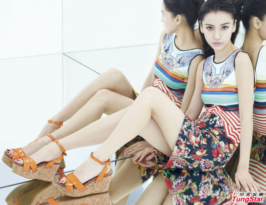 组图:angelababy爱鞋如命 大秀美腿|angelababy|组图|杨颖_新浪娱乐