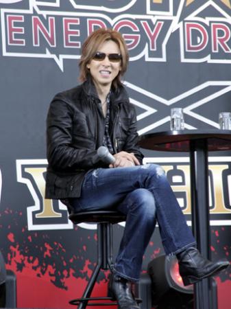 yoshiki访问泰国 皇室亲卫队护航受国宾级待遇