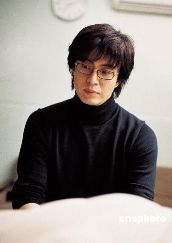 韩星纷纷解囊支援日本震区裴勇俊捐10亿韩元