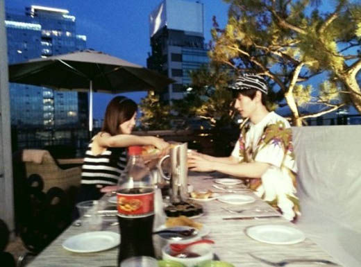 SJ<em>银赫</em>为<em>少女时代</em>徐贤庆生合影气场尴尬_影音