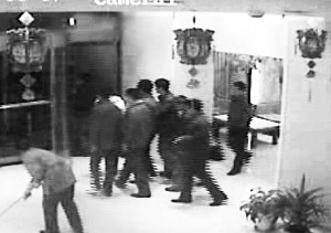 一记者太原采访时失踪监控显示被5人带走(图)