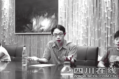 范跑跑跑进艺术圈 798双年展当嘉宾(附图)