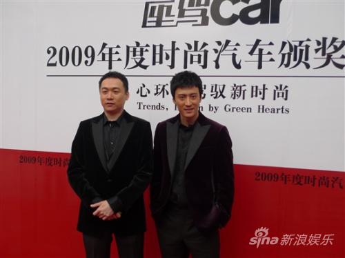戚迹高虎盛典齐亮相被称实力偶像双子星(图)