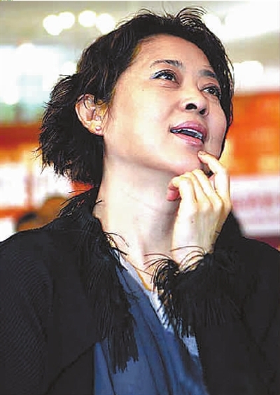 倪萍两会言论引发媒体和观众关注与质疑(图)