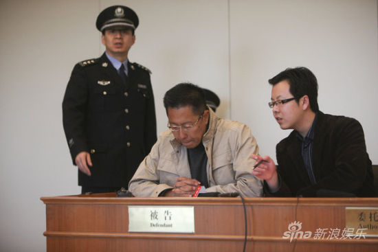 李阳离婚案引财产纠纷 妻子申请法院调查其家